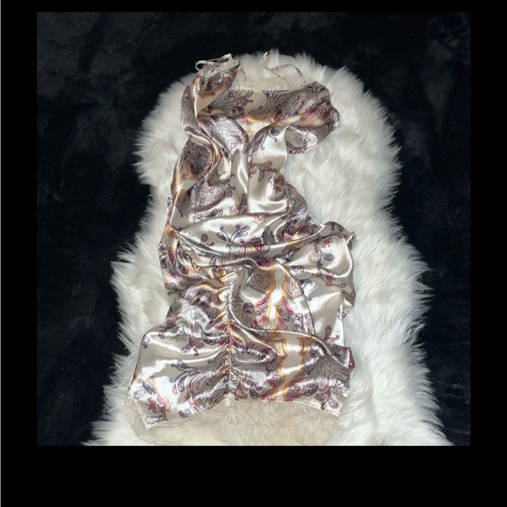 PLT satin lace at the top & bottom of the dress women size XL